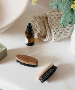 Andree Jardin Beard Brush - Ash Wood & Boar Bristle 7 Andree Jardin Beard Brush - Ash Wood & Boar Bristle